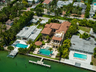 Aerial photo luxury Miami mansions - obrazy, fototapety, plakaty