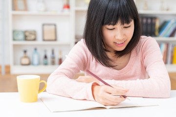 女の子　勉強