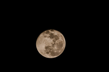 Moon in Night Sky © underworld