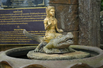 Fototapeta na wymiar Phuket statue