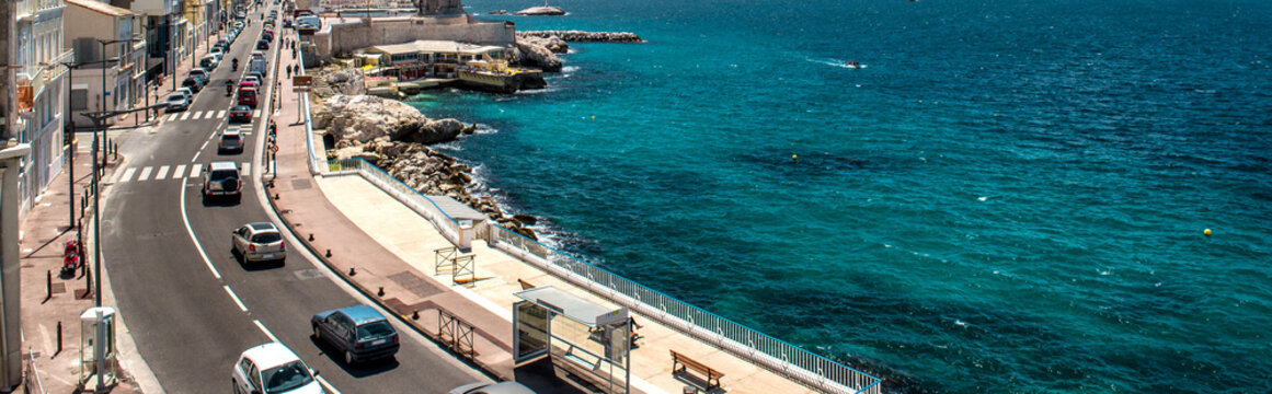 Panoramic view road along Plage des Catalans, Marseiile. France