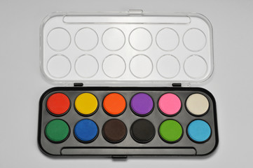 Close-up watercolor paints set in box