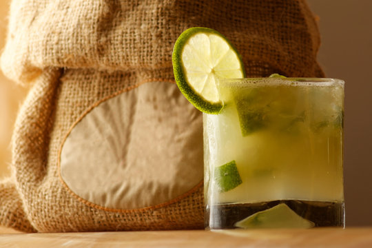 A cocktail prepared with cachaza is an alcoholic beverage distilled from Brazil. It is obtained as a product of the distillation of the juice of the fermented sugarcane.