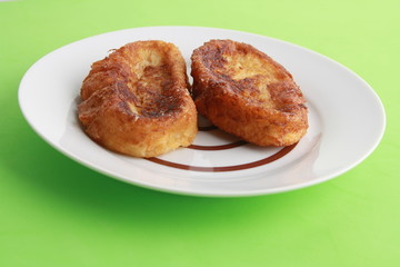The torrijas are a typical Spanish dessert that is eaten for Easter, are made with milk and bread