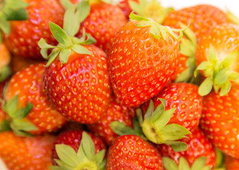 Shoot strawberries up close
