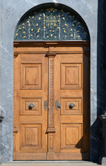 Eingangsportal der Klosterkirche, Engelberg, Obwalden, Schweiz