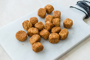 Turkish Salty Bakery Bagel Balls Kahke Simit with Sesame Seeds / Salted Snacks