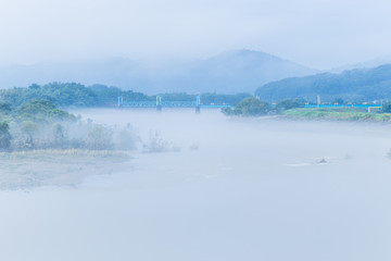 Obraz premium 霧の川