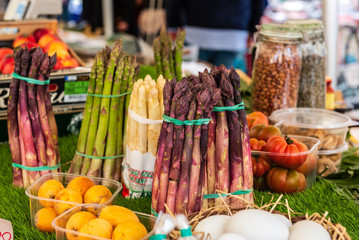 Asparagus, olor, Red, Wihite, Green, Campo de Fiori square, traditional weekly foodmarket, Giordano Bruno statue, Rome, Lazio, Italy, Europe