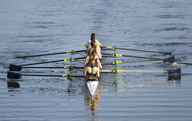 squadra femminile di canottaggio