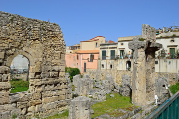 Fototapeta na wymiar Tempio di Apollo - Siracusa