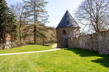 Fototapeta na wymiar Castle Hardenberg, Velbert, Neviges, Germany