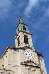 Fototapeta na wymiar Clocher de l'église décanale Saint-Louis de Sète