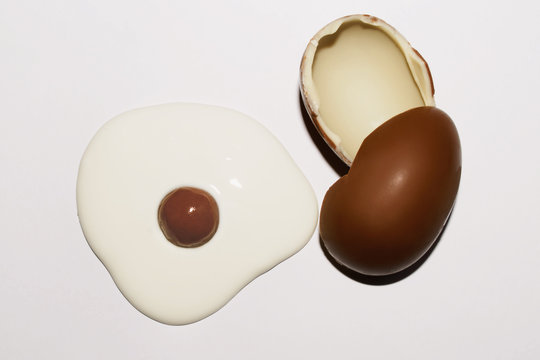 Cracked chocolate egg
