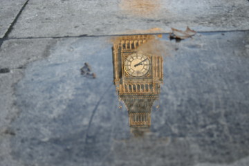 Big Ben in watter
