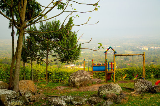 parque infantil en la naturaleza