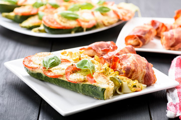 chicken breast fillet baked in bacon