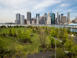 Fototapeta premium Brooklyn Bridge park pier 6