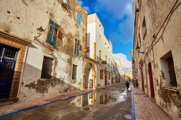 Fototapeta na wymiar Medina entrance tower and old city walls in Essaouira