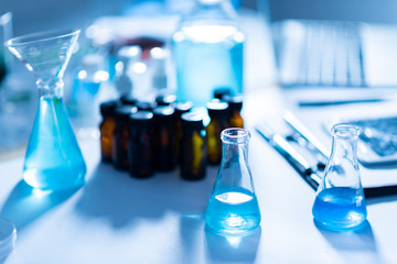 Scientists are working in the laboratory.