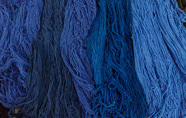 Colors and details of wool strings