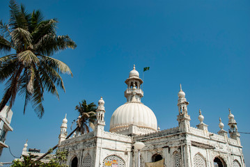 Fototapeta na wymiar The Haji Ali Dargah, a famous tomb and a mosque in Mumbai