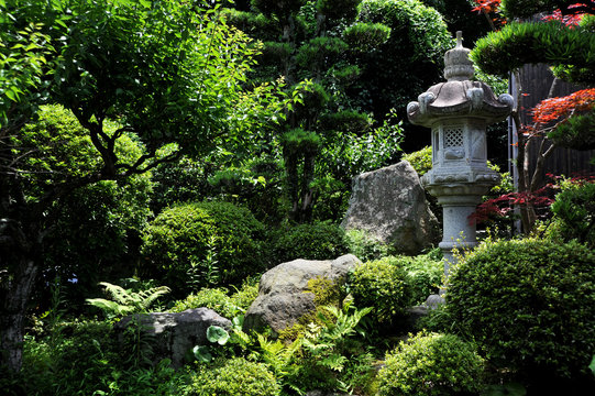 日本の庭図造りの風景