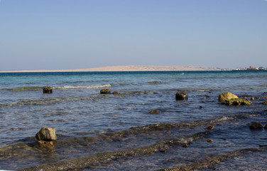 Fototapeta na wymiar the sea and rocks