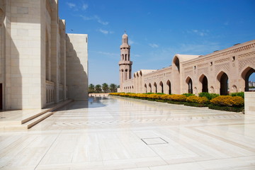 Fototapeta na wymiar Marble courtyard of Sultan Qaboos Grand Mosque in Muscat,Oman