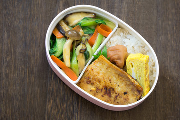 チキン弁当 Japanese lunch box