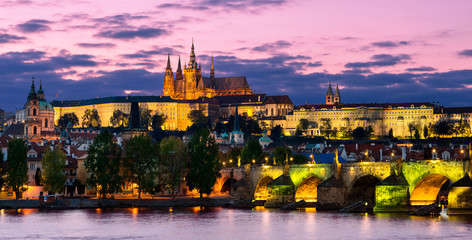 Fototapeta na wymiar Prague, The castle and Vltava river at night
