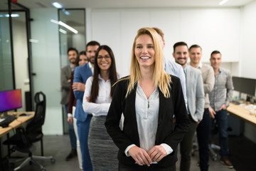 Obraz premium Portrait of business team posing in office