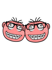 2 nerd freunde team paar hornbrille geek freak pickel zahnspange verrücktes gesicht wahnsinnig kopf lustiges comic mit grinsen lächeln mund augen clipart cartoon nase witzig lachen