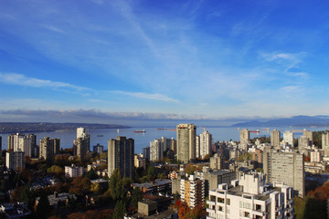 Fototapeta na wymiar Vancouver - view from downtown to english bay