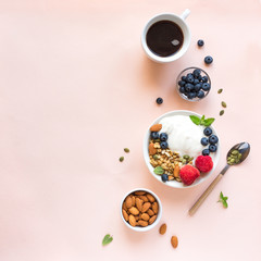 Breakfast with granola