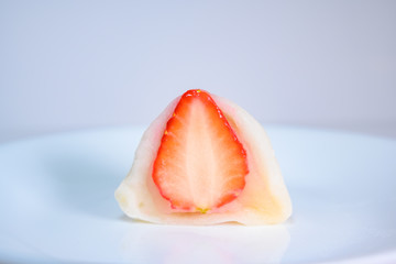いちご大福のハーフカット