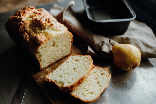 Pear cake