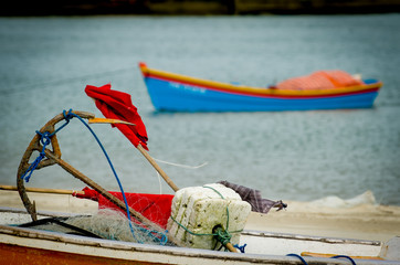 Detalhes de barco com bandeira de sinalização