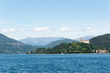 Fototapeta premium Sunny day on the Lake Maggiore, northern Italy