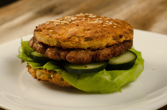 Keto Burger With Cauliflower