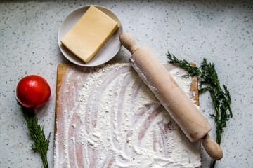 raw ingredients for vegetarian pizza