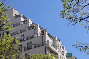 Fototapeta na wymiar Quartier des Gratte Ciel à Villeurbanne construit entre 1927 et 1934 - Immeubles typiques - Rhône - France