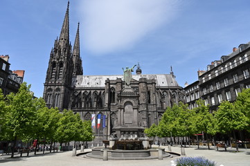 Obraz premium Cathédrale de Clermont Ferrand, Place de la Victoire, Puy de Dôme, Auvergne, France 