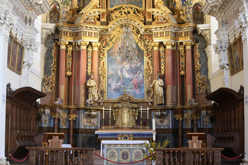 Fototapeta na wymiar Choeur. Eglise Saint-Nicolas de VŽroce.