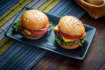 Rustic Moody Cheeseburger Sliders