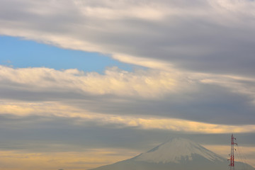 富士山上空を覆う雲 Wall Mural Wallpaper Murals Masyok