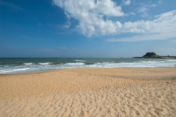 Fototapeta na wymiar Patanangala Beach, Yala National Park, Sri Lanka