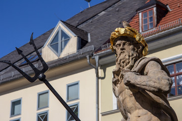 Neptun Brunnen am Markt in Weimar © Juergen