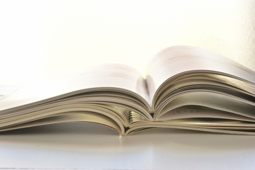 雑誌　カタログ　資料 イメージ