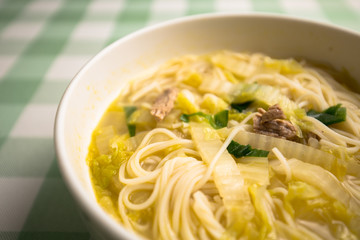 Snack thin noodles with pork
